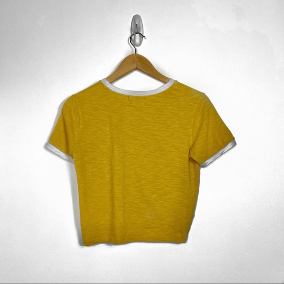 Queen Bee’s Cropped Knot Yellow Shirt Medium - Picture 2 of 3